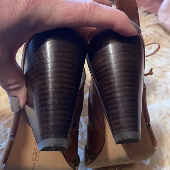 Vince Camuto leather gladiator sandals - Picture 8 of 8